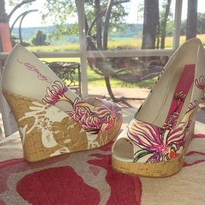 Cork bottom wedge heels